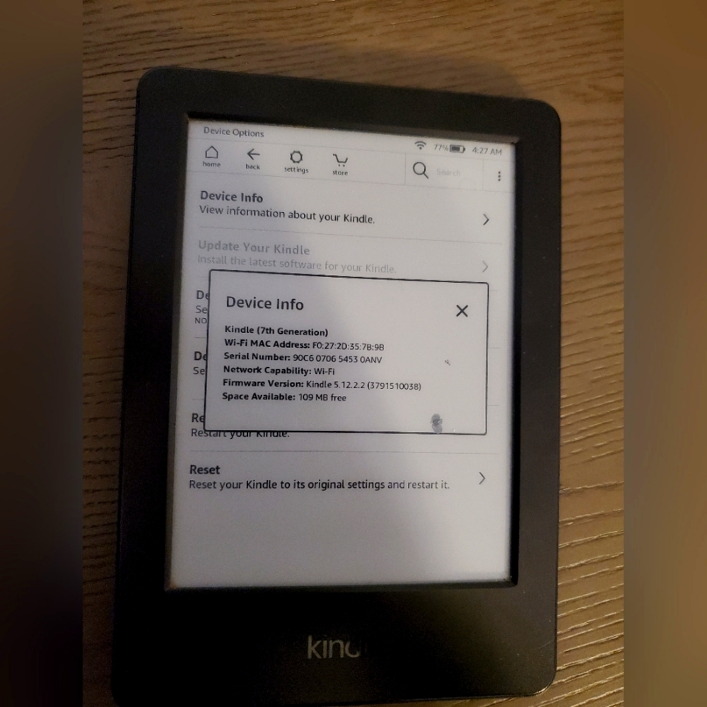 Amazon Kindle 7th Generation with BONUS USB-charged book light!